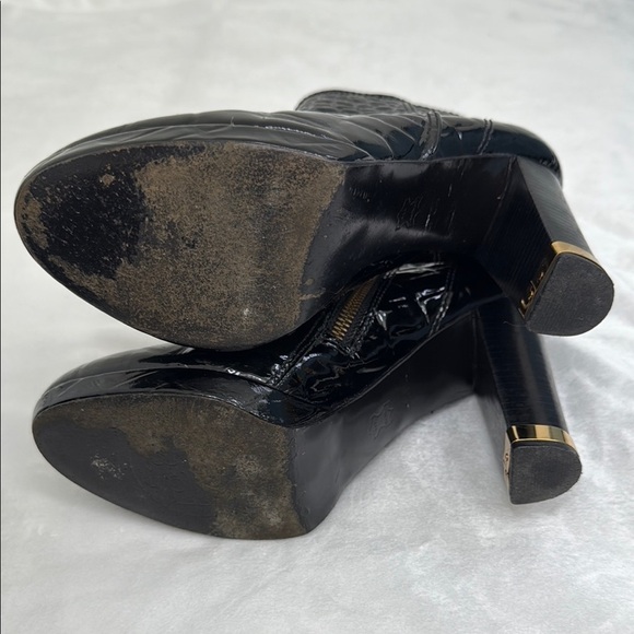 TORY BURCH BOOTIES | SIZE 6 | Elegant Black Ankle Boots | Leather - Picture 7 of 15